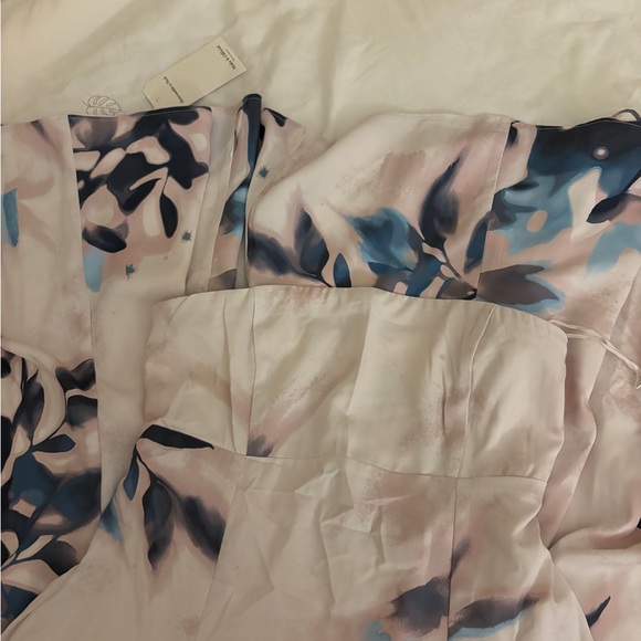 Abercrombie & Fitch Strapless Midi Dress in White with Blue and Purple Floral - Picture 3 of 11